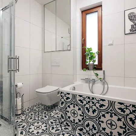 - Dom W Gorach Sowich *